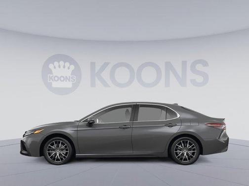 Predawn Gray Mica 2022 Toyota Camry SE