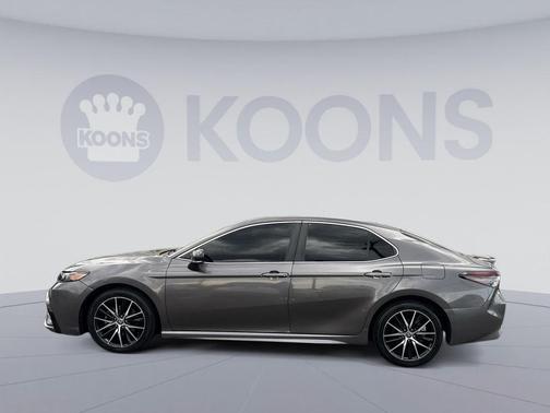 Predawn Gray Mica 2022 Toyota Camry SE