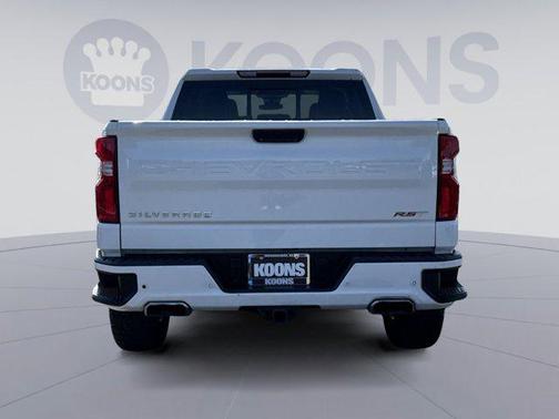 Summit White 2022 Chevrolet Silverado 1500 RST