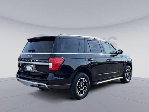 Black Metallic 2024 Ford Expedition XLT