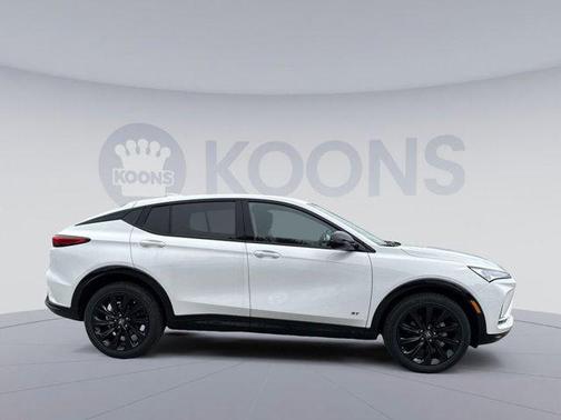 Summit White 2026 Buick Envista Sport Touring FWD