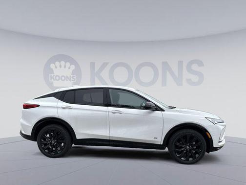 Summit White 2026 Buick Envista Sport Touring FWD