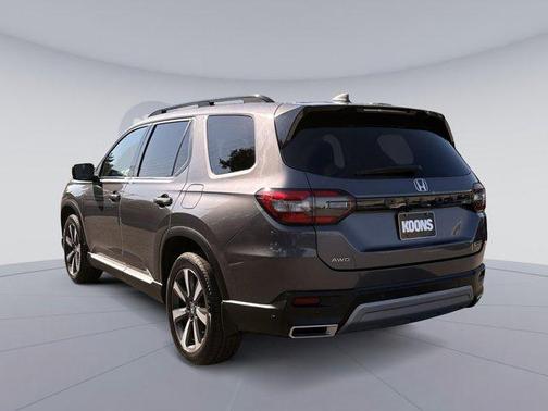 2023 Honda Pilot Touring 8-Passenger