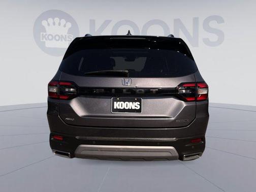 2023 Honda Pilot Touring 8-Passenger