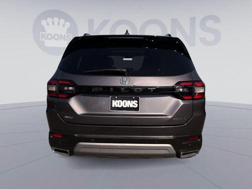 2023 Honda Pilot Touring 8-Passenger