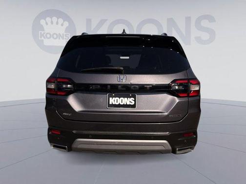 2023 Honda Pilot Touring 8-Passenger