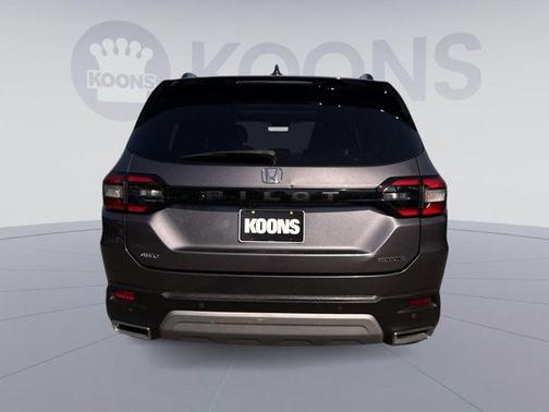 2023 Honda Pilot Touring 8-Passenger