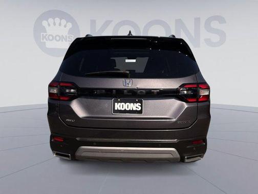 2023 Honda Pilot Touring 8-Passenger