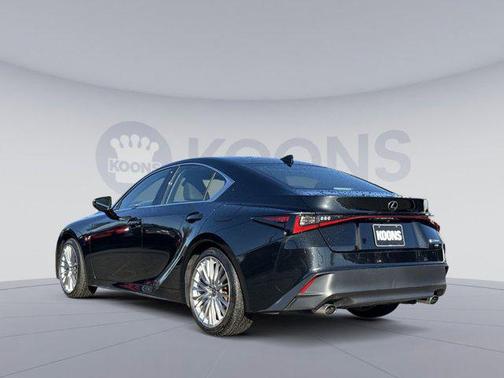 2022 Lexus IS 300 Base