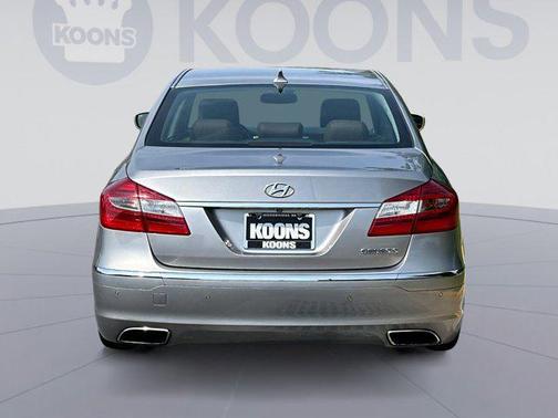 2012 Hyundai Genesis 3.8