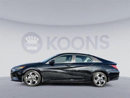 2022 Hyundai ELANTRA Limited