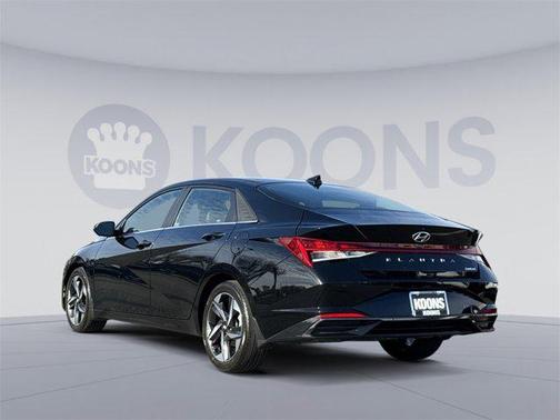 2022 Hyundai ELANTRA Limited