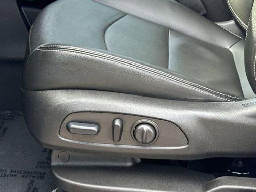 Summit White 2024 GMC Terrain SLT