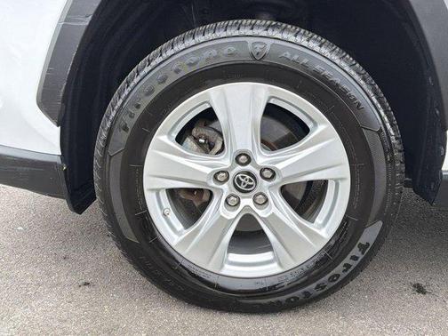 2020 Toyota RAV4 Hybrid LE