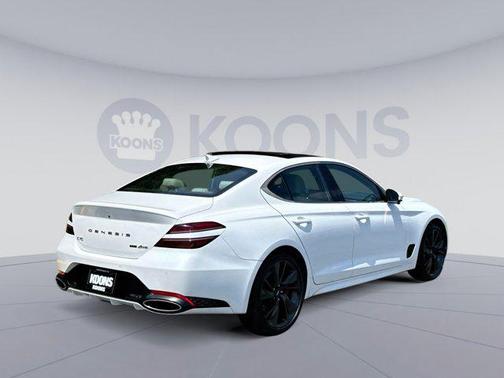 2022 Genesis G70 3.3T AWD