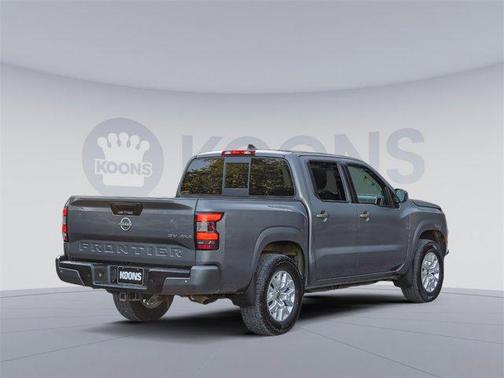 2022 Nissan Frontier SV