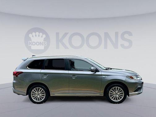 2022 Mitsubishi Outlander PHEV SEL