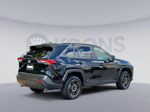 2021 Toyota RAV4 Hybrid XLE