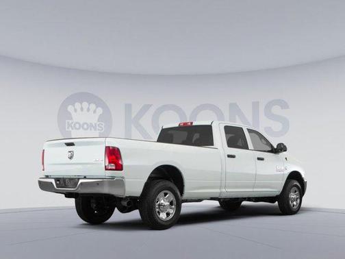 Bright White Clearcoat 2018 RAM 3500 Tradesman Crew Cab 4x4 6'4' Box