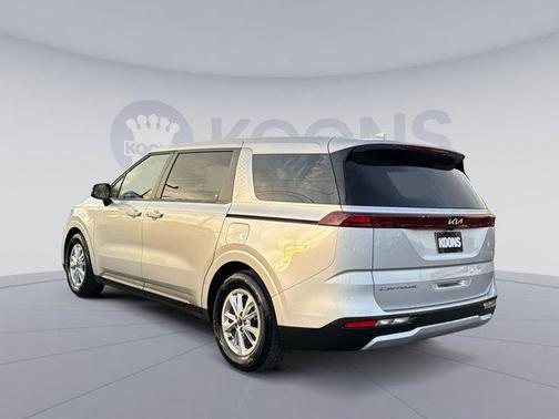 2022 Kia Carnival LXS