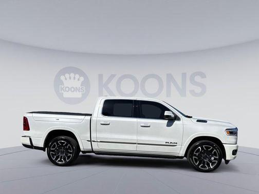 Ivory White Tri-Coat Pearlcoat 2025 RAM 1500 Limited