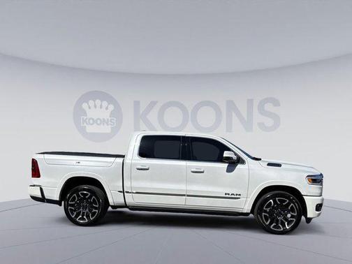 Ivory White Tri-Coat Pearlcoat 2025 RAM 1500 Limited