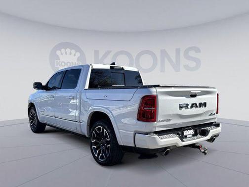 Ivory White Tri-Coat Pearlcoat 2025 RAM 1500 Limited