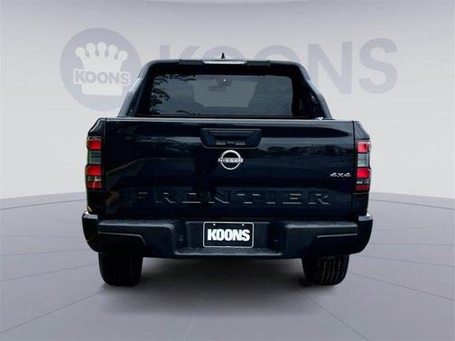 2022 Nissan Frontier S