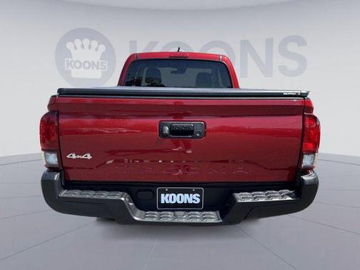 Barcelona Red Metallic 2022 Toyota Tacoma SR