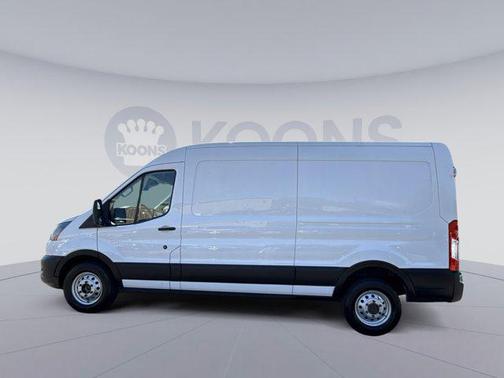 Oxford White 2023 Ford Transit-250 Base