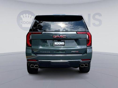 2025 GMC Yukon 4WD AT4