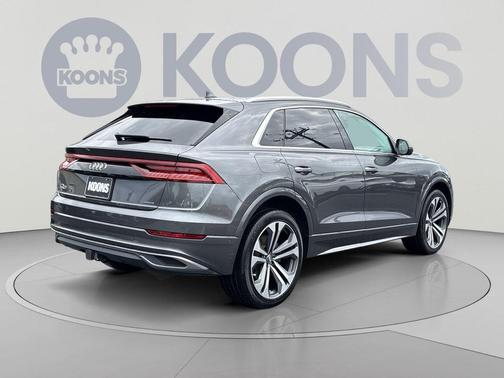 Samurai Gray Metallic 2020 Audi Q8 55 Prestige