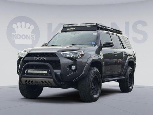 Magnetic Gray Metallic 2018 Toyota 4Runner SR5 Premium