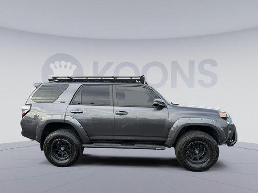 Magnetic Gray Metallic 2018 Toyota 4Runner SR5 Premium