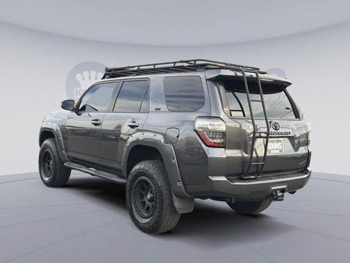 Magnetic Gray Metallic 2018 Toyota 4Runner SR5 Premium