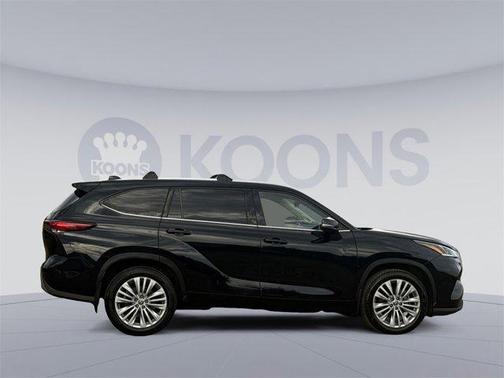 2023 Toyota Highlander Platinum