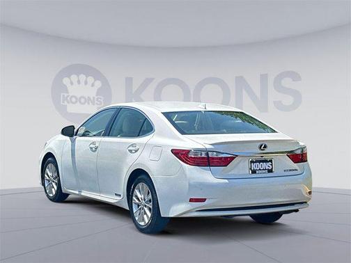 2015 Lexus ES 300h Base