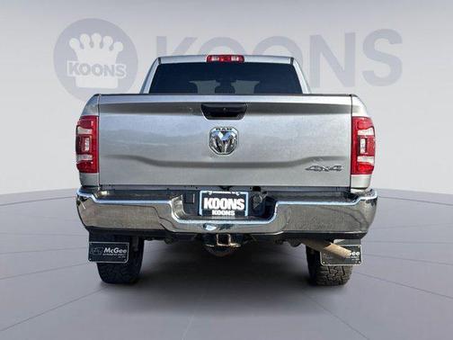 2023 RAM 2500 Tradesman Crew Cab 4x4 6'4' Box