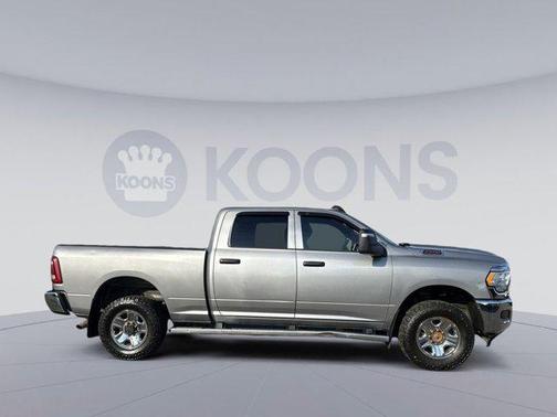 2023 RAM 2500 Tradesman Crew Cab 4x4 6'4' Box