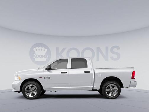 Bright White Clearcoat 2017 RAM 1500 SLT