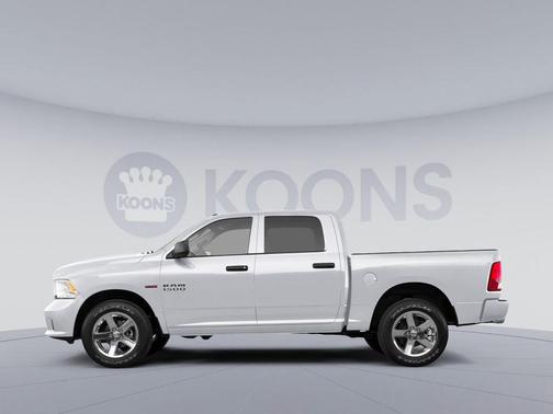 Bright White Clearcoat 2017 RAM 1500 SLT
