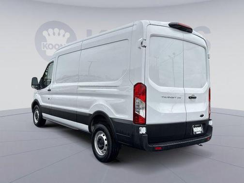 Oxford White 2023 Ford Transit-250 Base