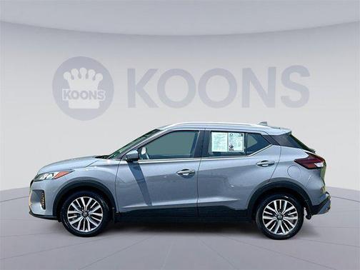 2023 Nissan Kicks SV
