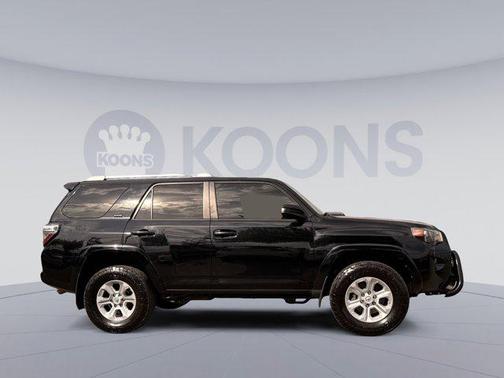 Midnight Black Metallic 2018 Toyota 4Runner SR5