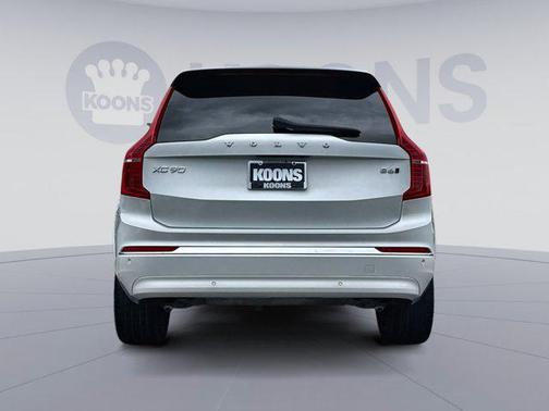 2024 Volvo XC90 B6 Ultimate Bright Theme 7-Seater