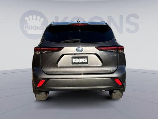 2023 Toyota Highlander Hybrid XLE