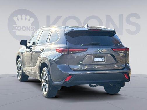 2023 Toyota Highlander Hybrid XLE