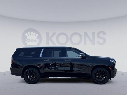 Black 2022 Chevrolet Suburban 4WD High Country