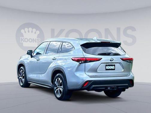 2021 Toyota Highlander Hybrid XLE