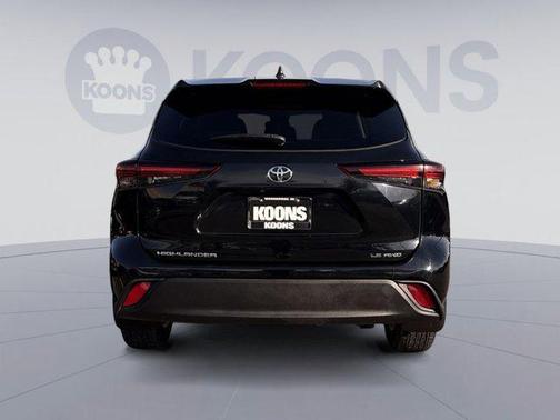 2024 Toyota Highlander LE